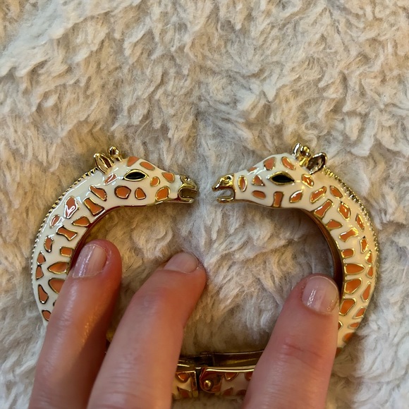 Giraffes Hinged Bracelet - Picture 2 of 9